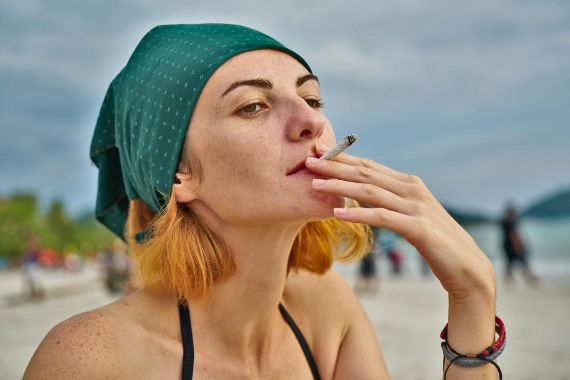 fumare in spiaggia